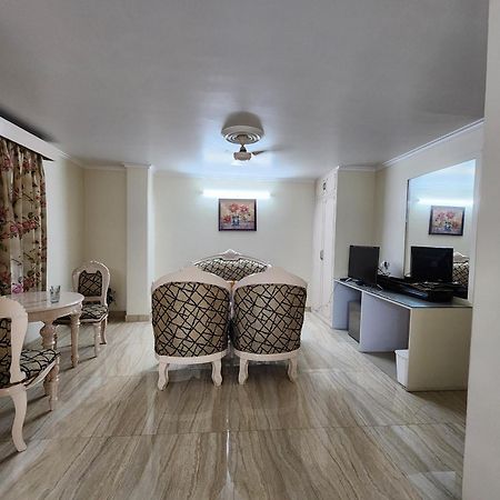 Hotel Mayur Deluxe 메루트 외부 사진
