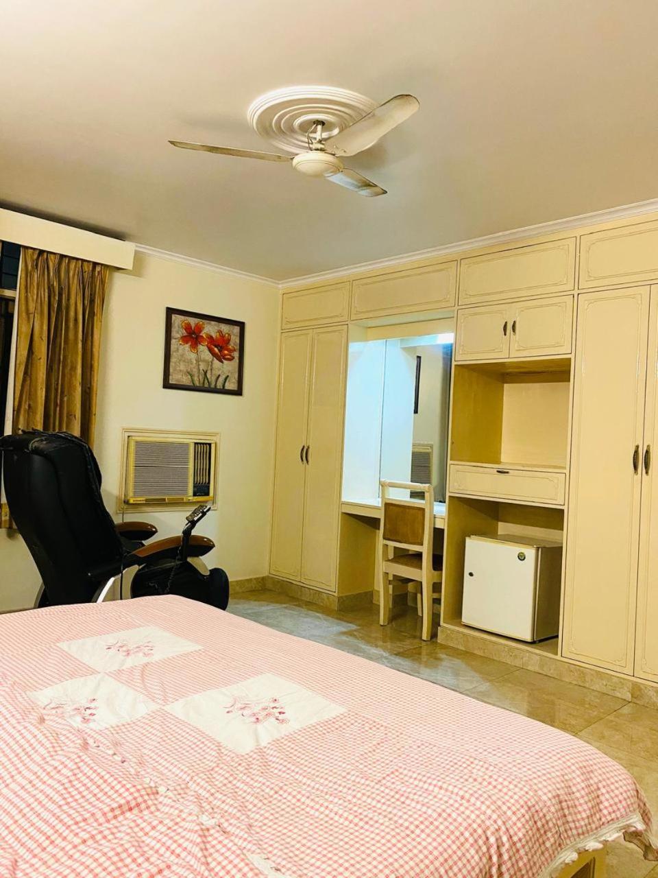 Hotel Mayur Deluxe 메루트 외부 사진
